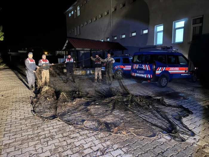 Van&rsquo;da ka&ccedil;ak avlanan 800 kilo balık ele ge&ccedil;irildi