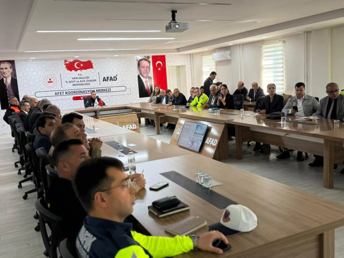 Van’da 'Kış mevsimi trafik tedbirleri' toplantısı yapıldı
