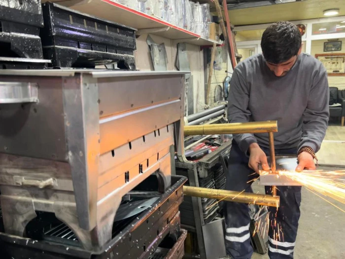 Van'da kışın uzaması semaver ve mangal sezonunu geciktirdi