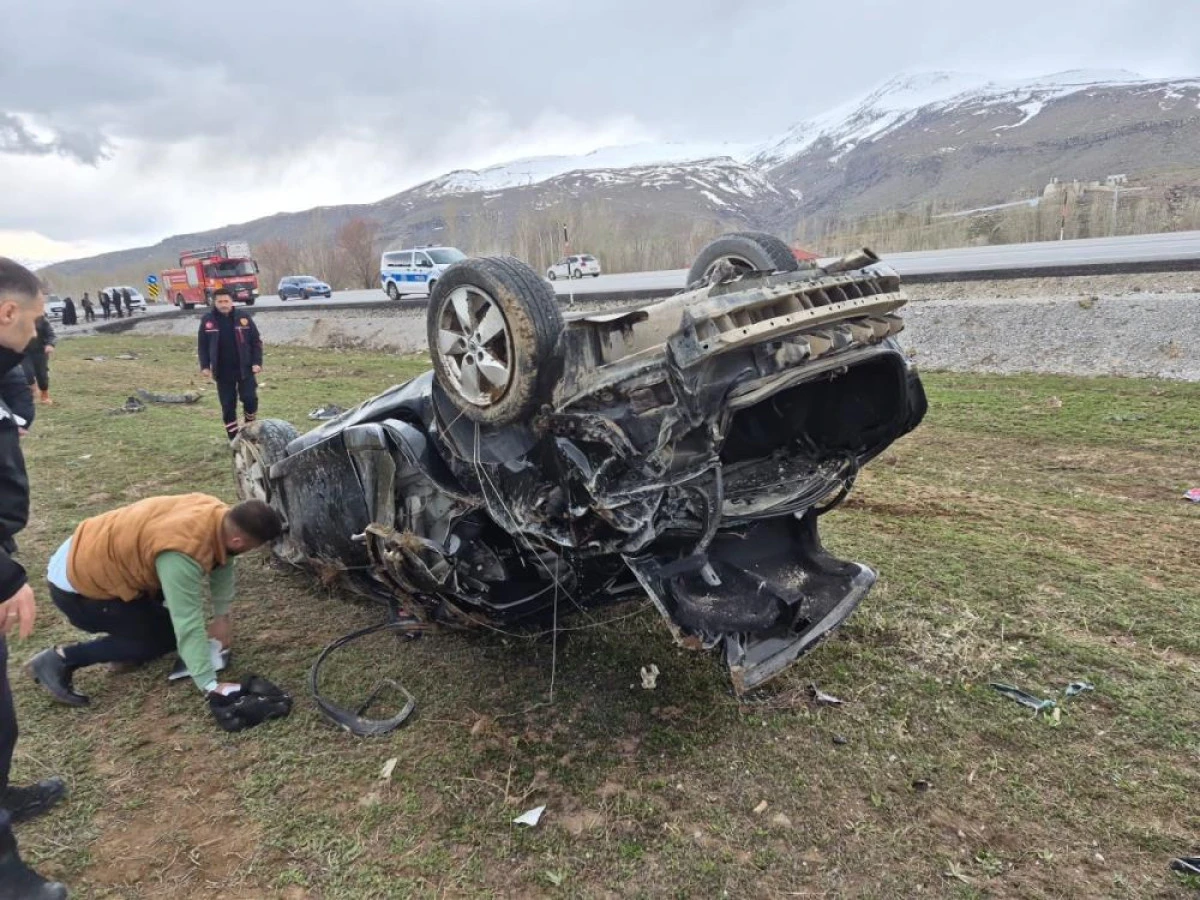 Van'da Muradiye-&Ccedil;aldıran yolunda kaza: 1 &ouml;l&uuml;, 2 yaralı