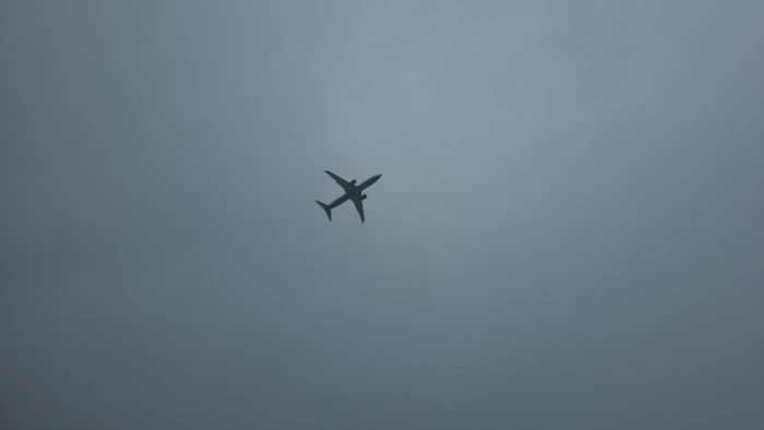 Van'da nisan karı: 93 yerleşim yerinin yolu kapandı, İzmir u&ccedil;ağı inemedi