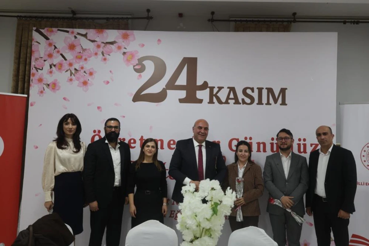 Van’da Öğretmenler Günü için özel program