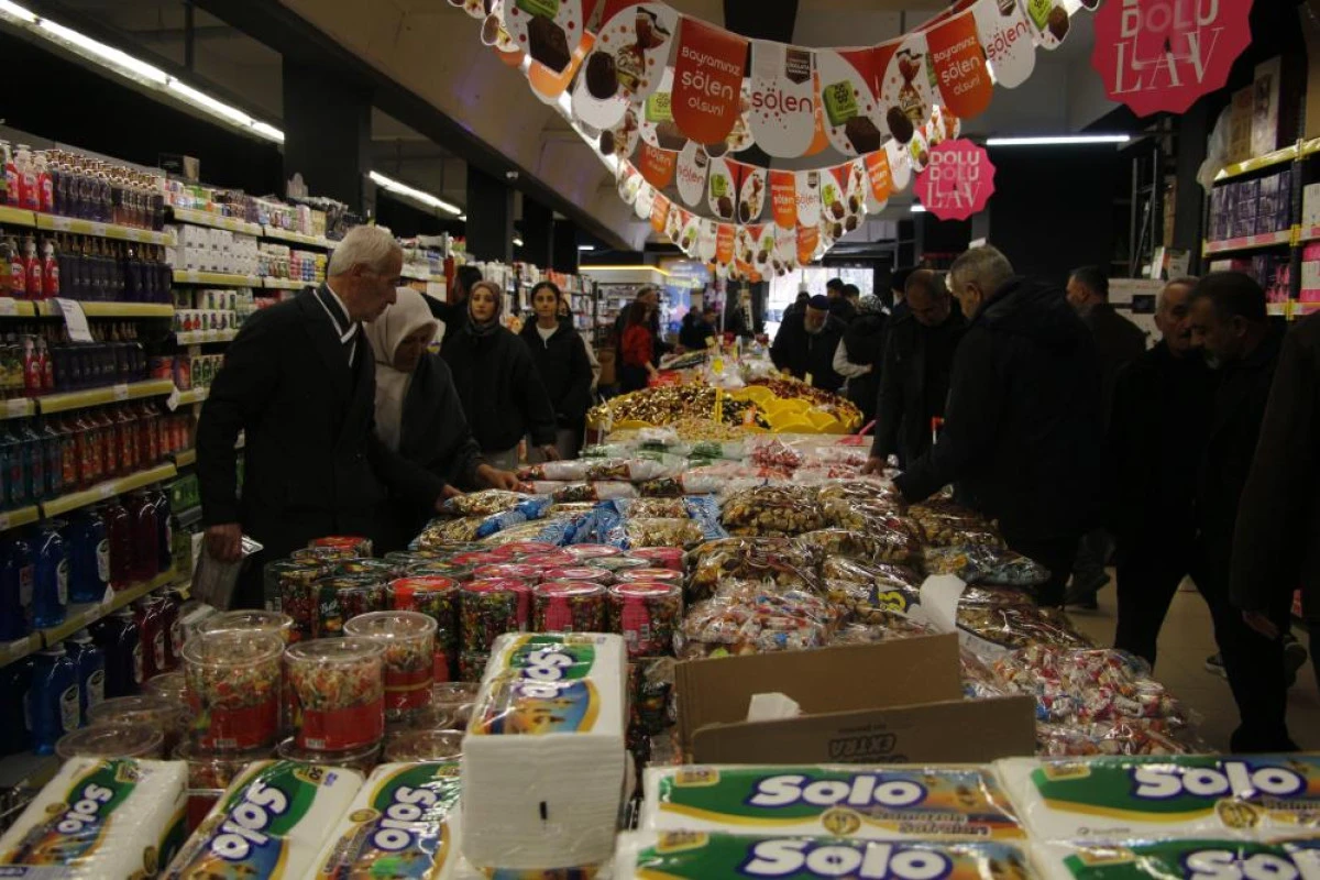 Van'da Ramazan Bayramı &ouml;ncesi marketlere sıkı denetim