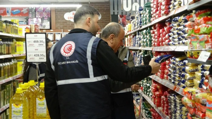 Van&rsquo;da Ramazan &ouml;ncesi market, kasap ve fırınlara sıkı denetim