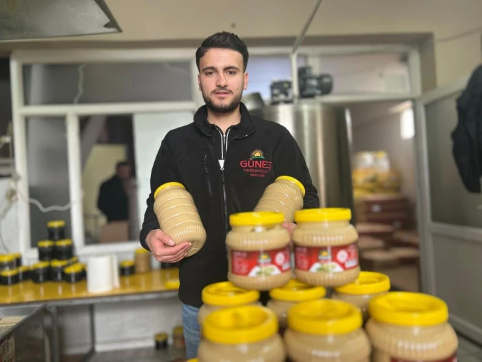 Van'da Ramazan &ouml;ncesi tahin &uuml;retimi zirve yaptı