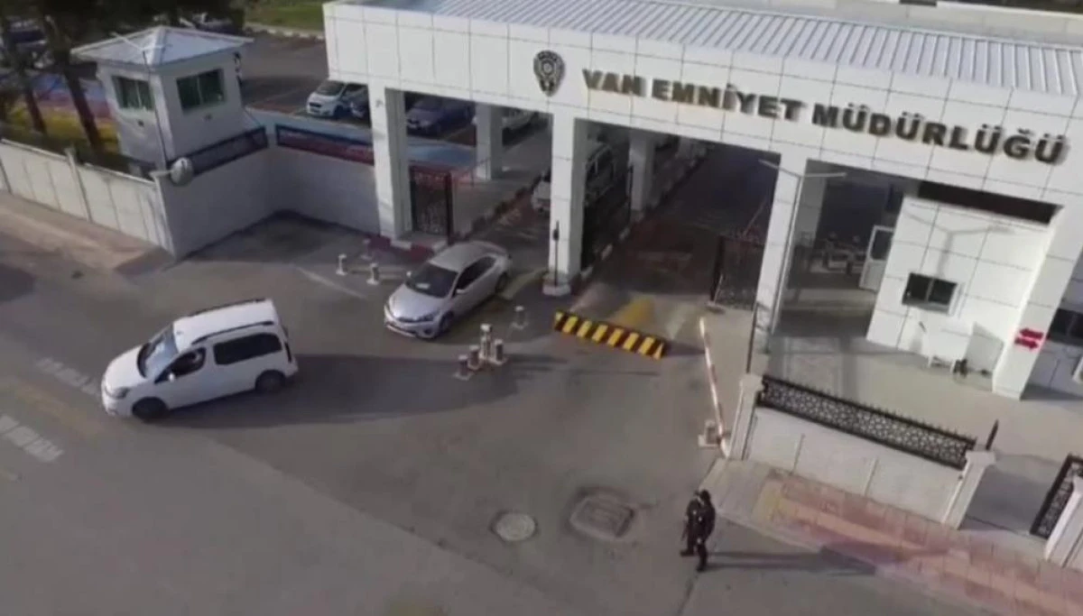 Van'da sahte belgelerle tedavi uygulayan şahıslara operasyon