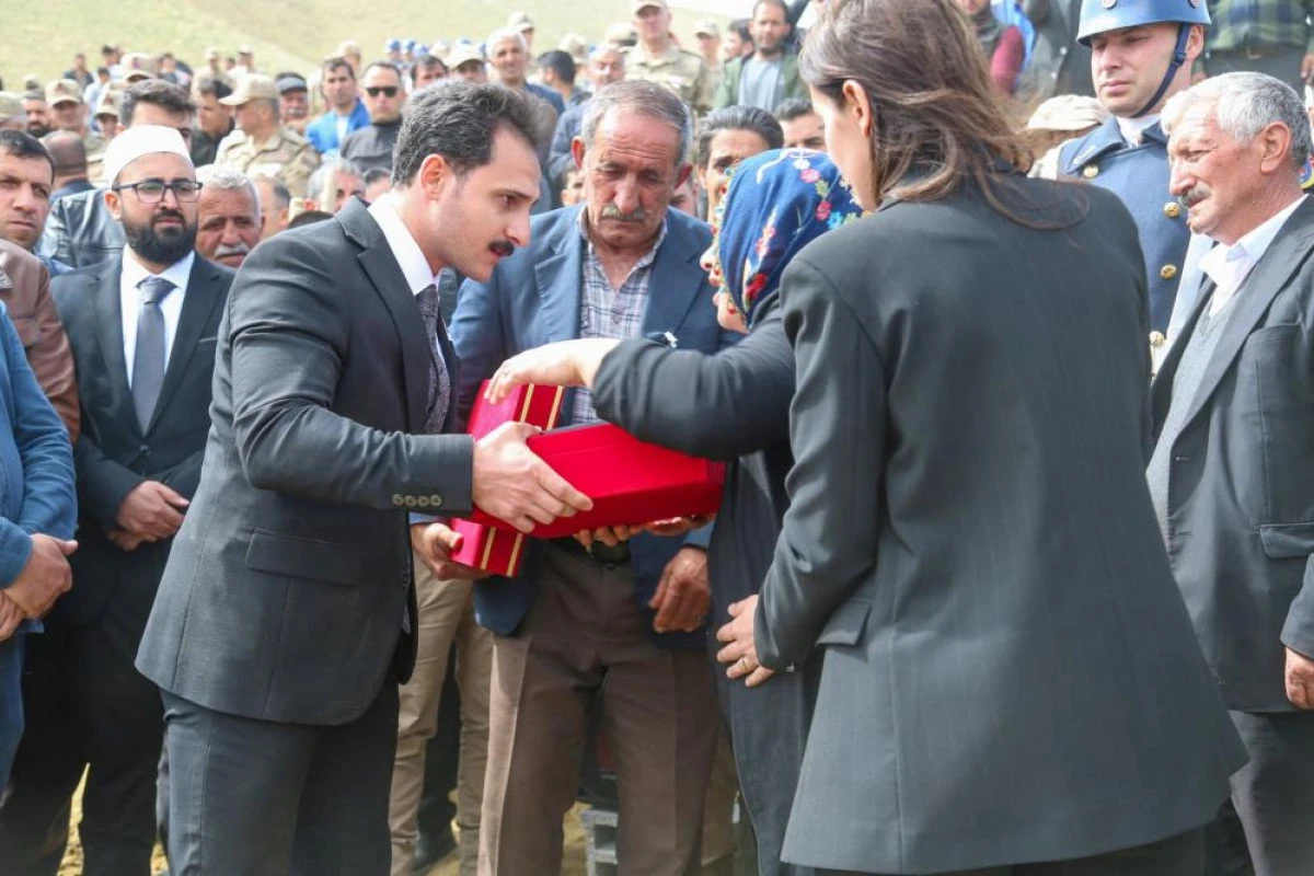 Van’da şehit güvenlik korucusu için tören düzenlendi