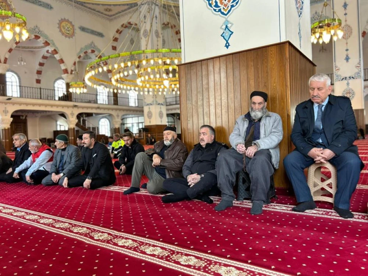 Van'da şehitler i&ccedil;in Mevlid-i Şerif programı d&uuml;zenlendi