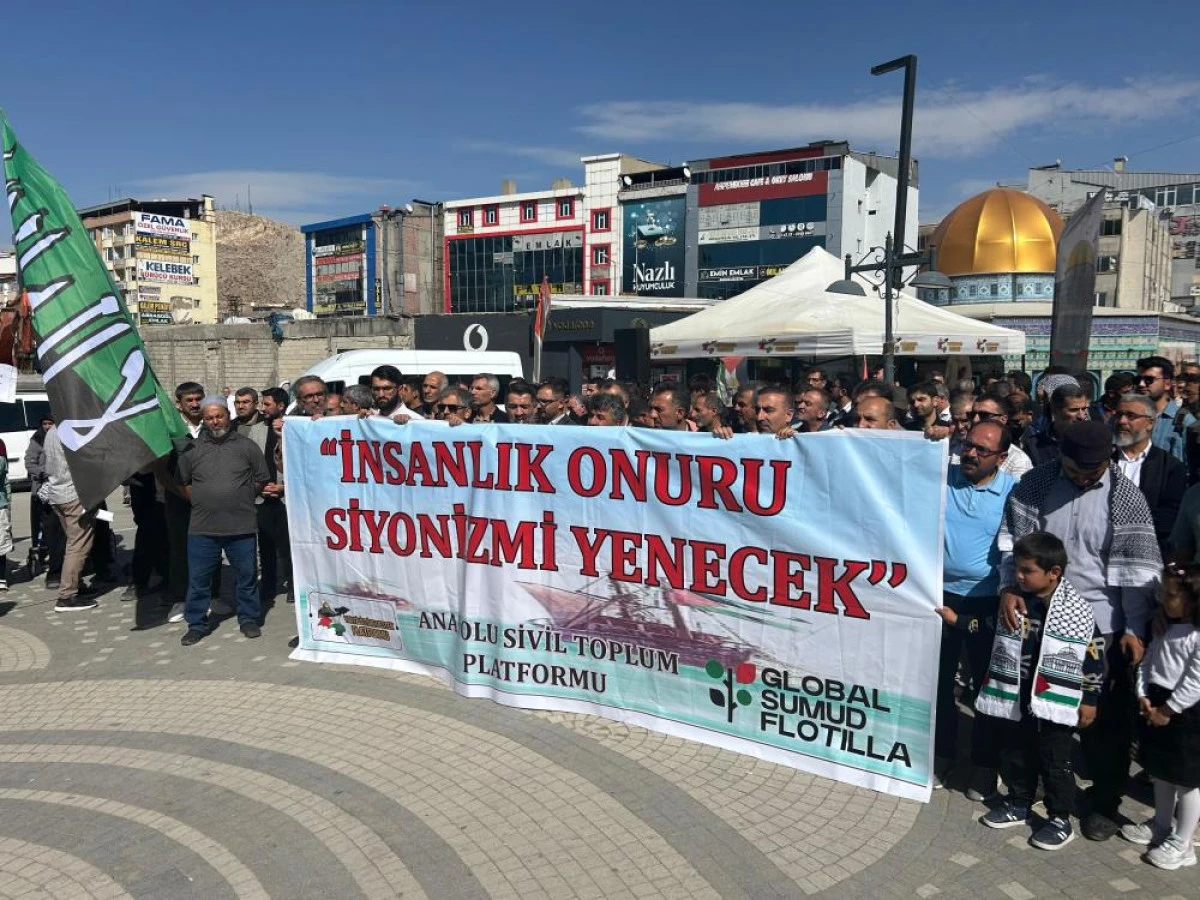 Van'da STK'lardan Küresel Sumud Filosu'na destek