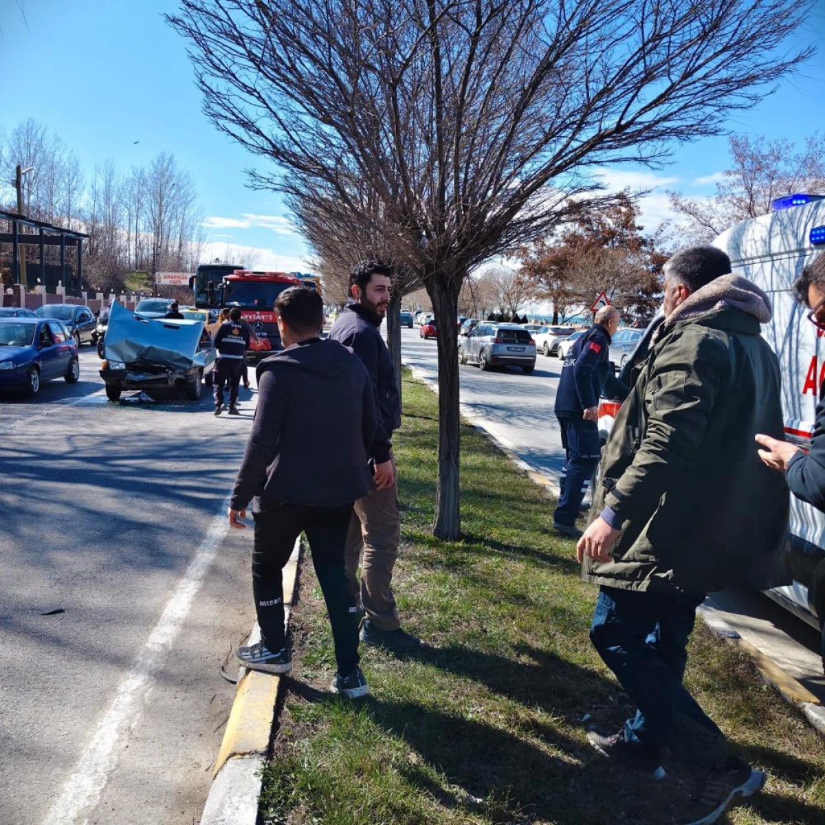 Van'da trafik kazası: 2 yaralı