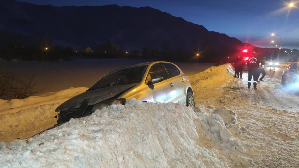 Van'da trafik kazası: 3 yaralı