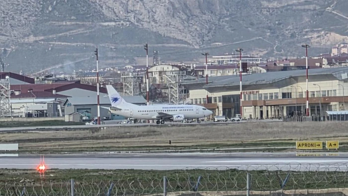 Van'da yakalanan d&uuml;zensiz g&ouml;&ccedil;menler sınır dışı edildi