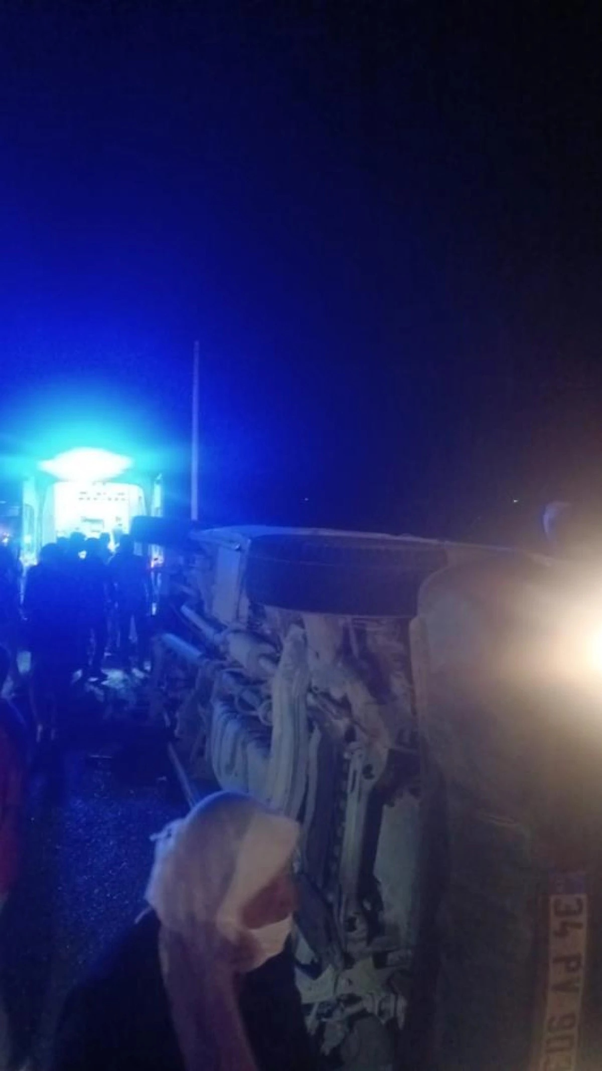 Van&rsquo;da yolcu minib&uuml;s&uuml; devrildi: 9 yaralı