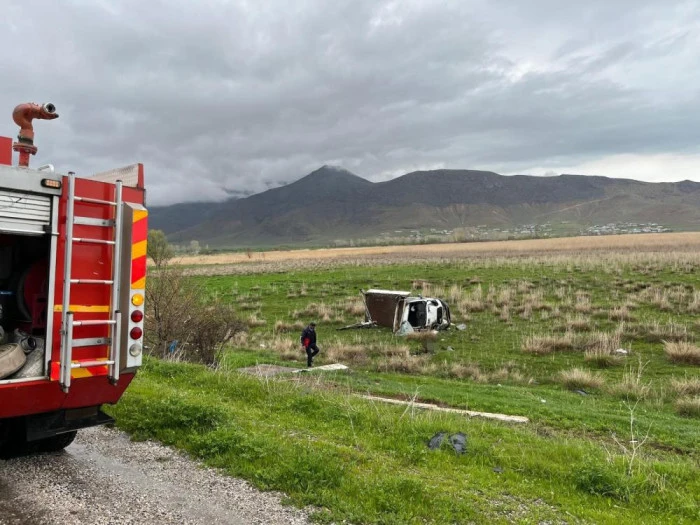 Van'ın Gevaş il&ccedil;esinde trafik kazası: 2 yaralı