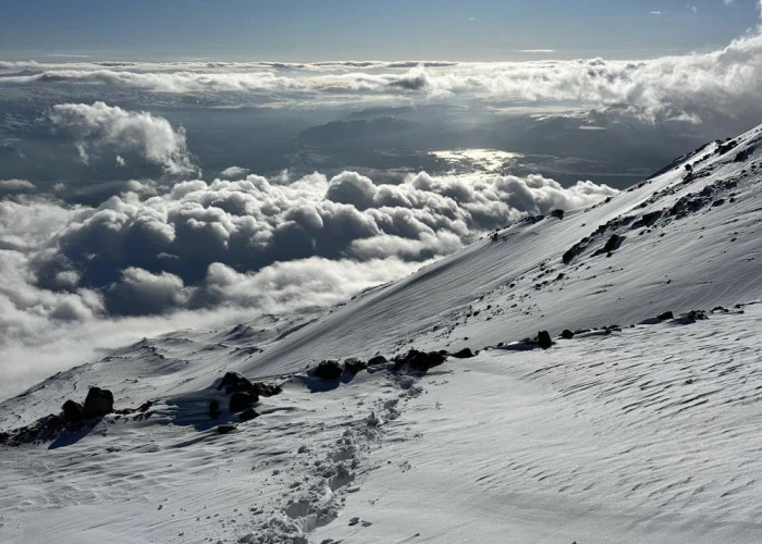 Vanlı dağcı, Ağrı Dağı zirvesine tek başına tırmandı