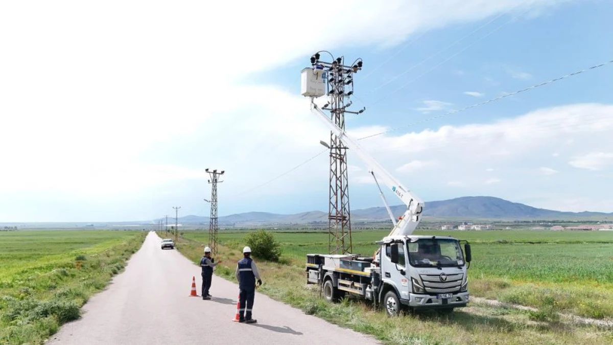 VEDAŞ&rsquo;tan şebeke g&uuml;venliği i&ccedil;in bakım-onarım &ccedil;alışmaları devam ediyor