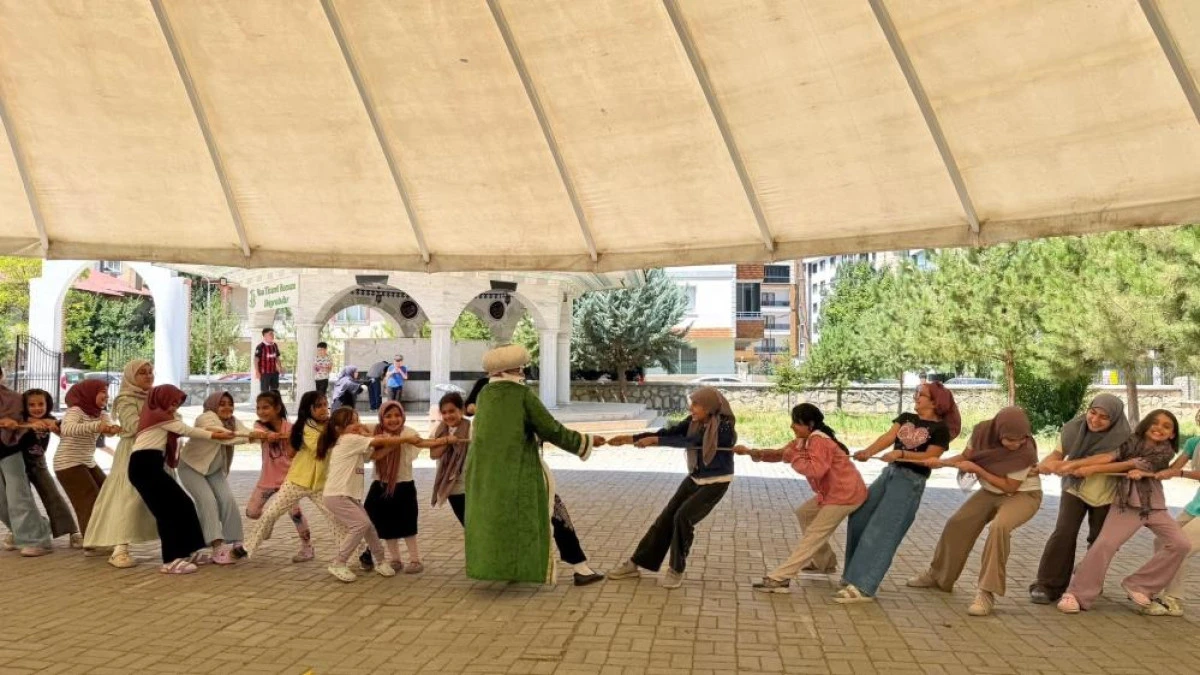 Yaz Kur'an kursu &ouml;ğrencilerine y&ouml;nelik eğlenceli ve eğitici etkinlik