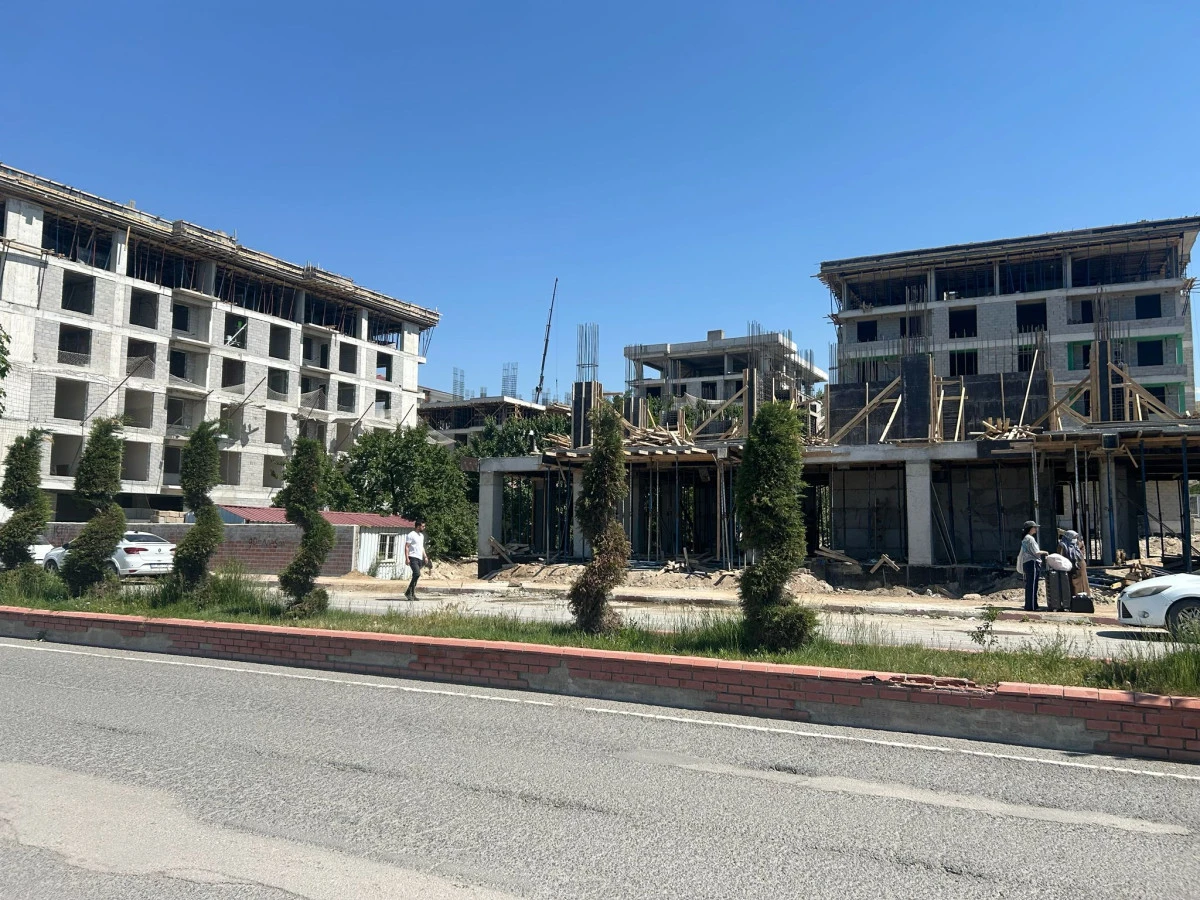 Yeşil Erciş Giderek Betonlaşıyor